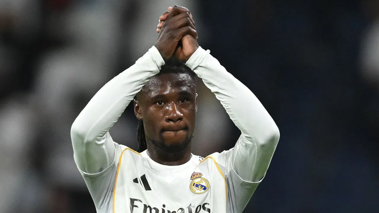 أخبار الانتقالات | نجم إنتر يغلق الباب أمام برشلونة.. وكامافينجا يعلن الاستمرار مع ريال مدريد!